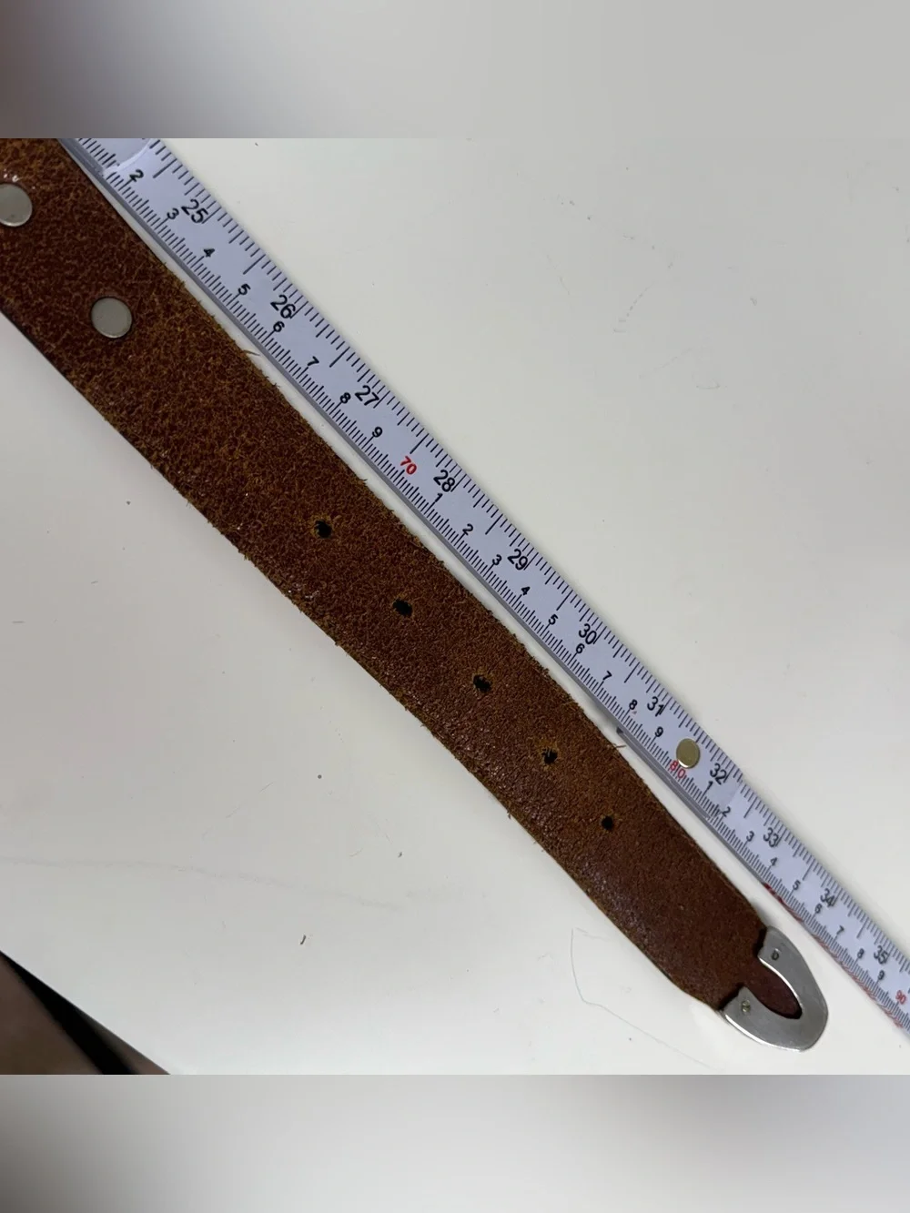 Vintage Y2K Fossil Brown Leather Belt w/Ornate Silver Buckle/Tip/Trim. Women’s S